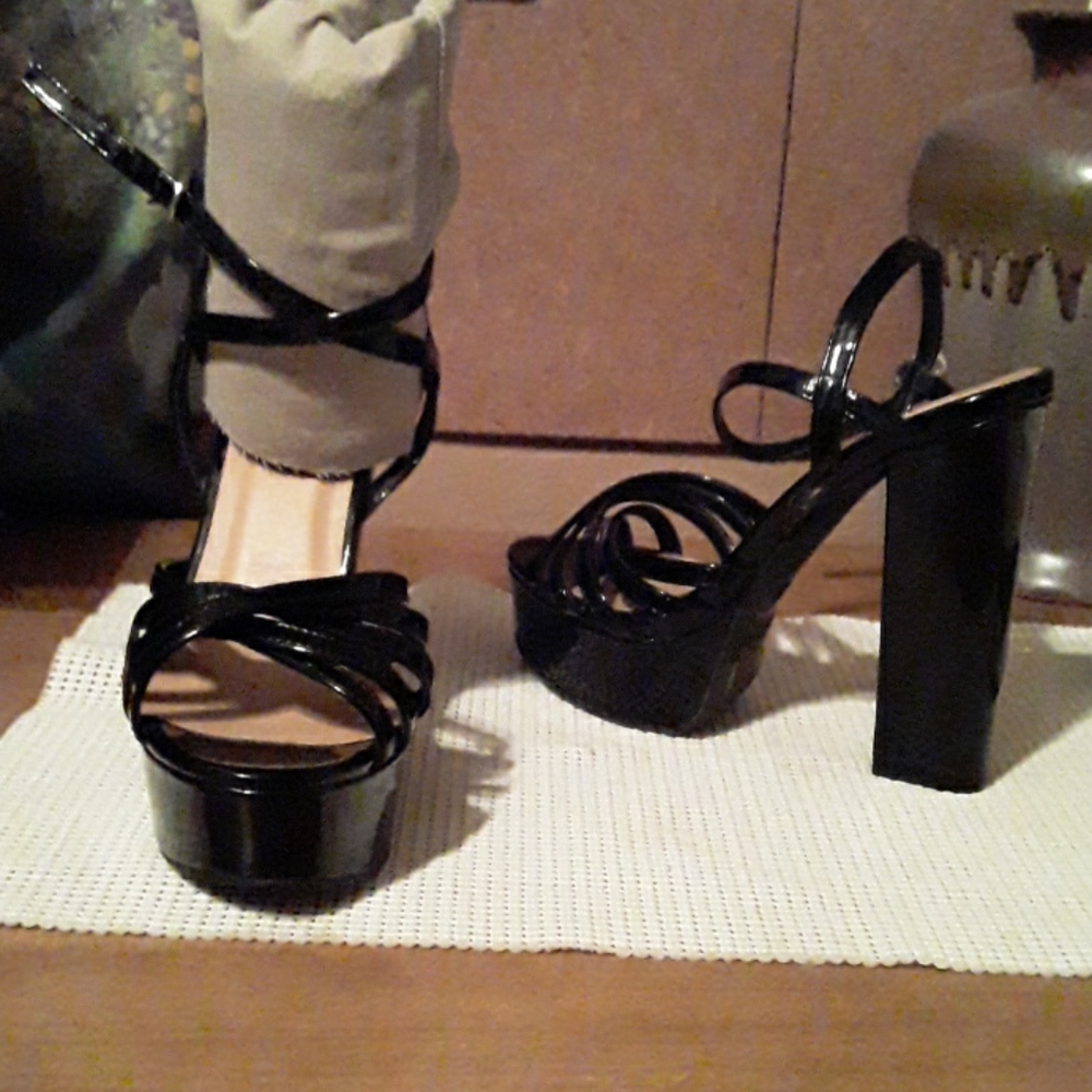 Woman shoes